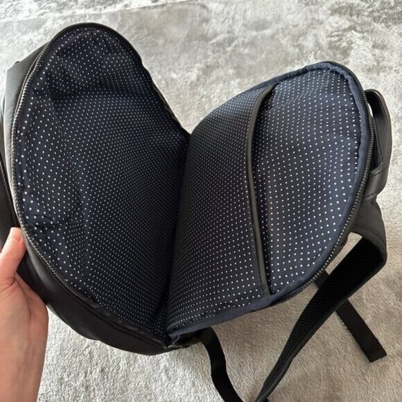 NWT Wool & Oak The Overnighter Backpack Black Nylon Travel Carry-On Wool and Oak - Picture 5 of 6